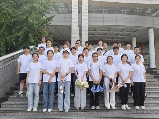 2025级本科应用物理学4班