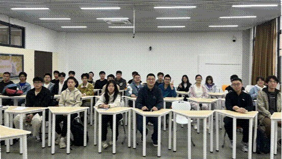 2023级本科电子信息科学与技术1班