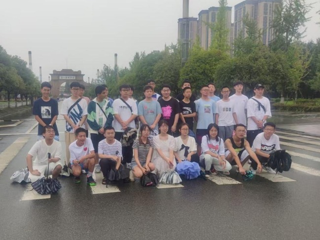 2022级本科应用物理学1班